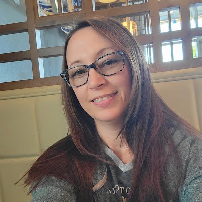 SuzanneWeb42861's profile picture. 