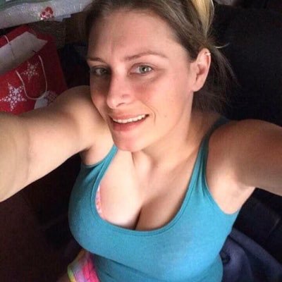 mellanie881's profile picture. Just here for Fun 😍🦋