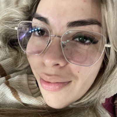 siacora0's profile picture. ✨ just here to glow ✨