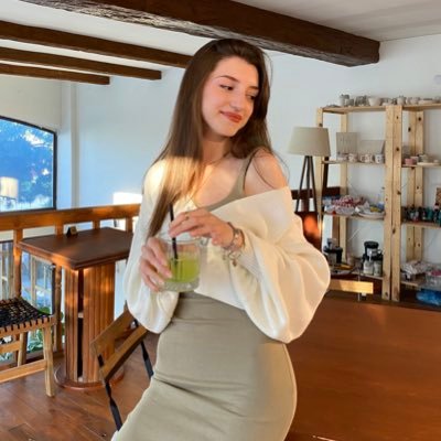 nazaratil's profile picture. 