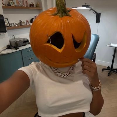 daetweets12's profile picture. 𝓟𝓪𝓻𝓽𝔂 𝓰𝓮𝓽𝓼 𝓶𝓮 𝔀𝓮𝓽𝓽𝓮𝓻 💓  CLE 📍