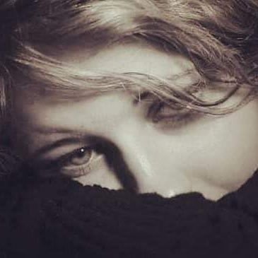 TwmuQzdvRgdxAPf's profile picture. لا أنتمي لهذا العالم  لا أدري ..ربما انا من بقايا عالم قديم وربما من عصرٍ لم يأتِ بعد 
شعور بالغُربةِ
.. 

الخاص ❌