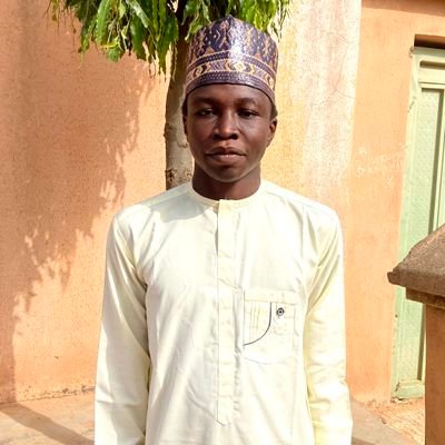 ITZKINGSANI's profile picture. My attitude with love is simple – I do what I love and love will find me along the way