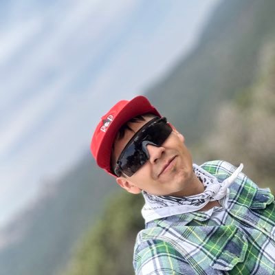 batirob's profile picture. Aqui todo esta bien, mami.