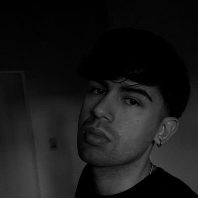 lucas_dgrees's profile picture. Sobrio a las piñas