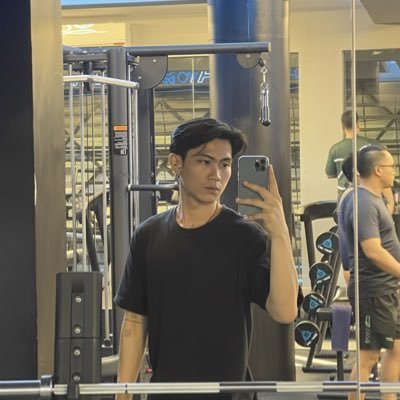 m0kushir0ku_'s profile picture. Why this is always happend to me - red queen