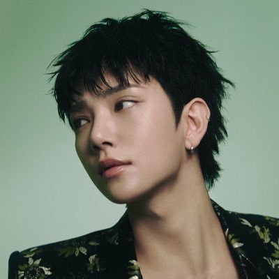 vannederwall's profile picture. all you have to do is ask | stealing cool moots