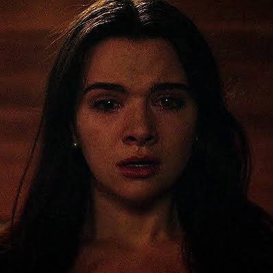 27| paramore fan account| horror movie enthusiast| #1 haunt (2019) fan| avid vhs collector| she/her