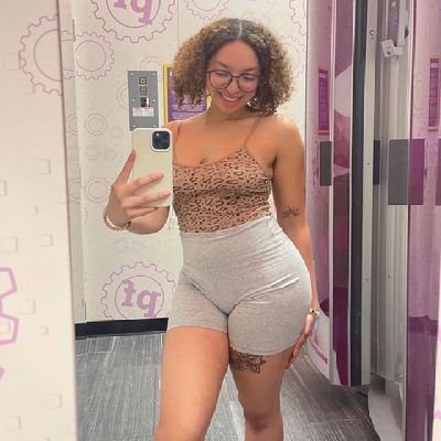 Jennife79146345's profile picture. 