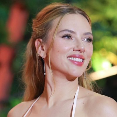ScarlettJo61954's profile picture. Actress😍Producer😍Director 😍