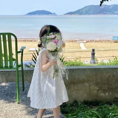 vwnwz24942933's profile picture. 講堂の鐘の音を聞きながら、私たちは愛に向かって一緒に歩みます