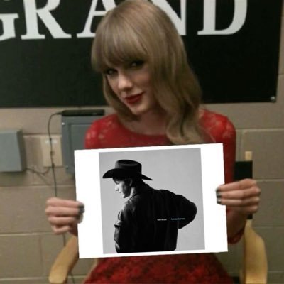 elliesaswiftie's profile picture. 🤟i’m like bruh🫰