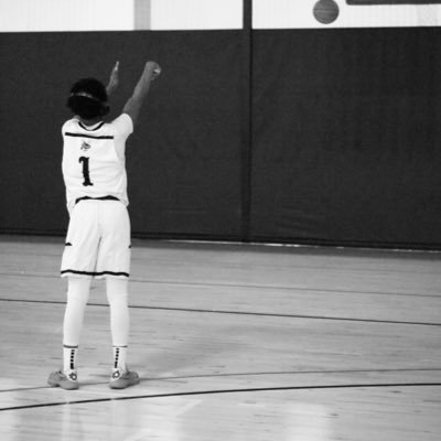 KingCollinss1's profile picture. Denison,Tx|C/O 2028|5’8| 🏀🏈