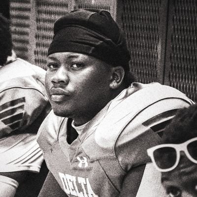 DwayneD17923's profile picture. 6’1” 235 | EDGE/OLB | San Joaquin Delta (CA) 3.3 GPA | Torch Award Scholar | Grad: May 26' 
HUDL: https://t.co/Yw5hqOn5Yt