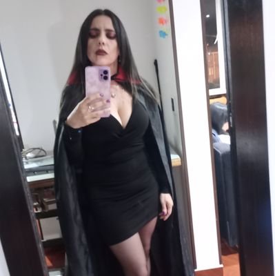 carosaa02's profile picture. Si me quieres ver feliz, invitame a bailar salsa.💃🏻💙
