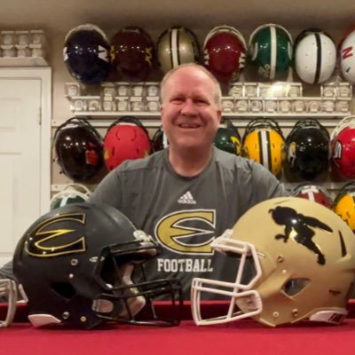 Big Helmet Guy, Emporia State Alum, Small College Football Enthusiast, 636 Helmets and Counting! For the love of the game! Kansas,USA