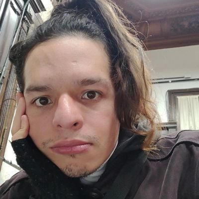 liveinplastic's profile picture. vos confiá