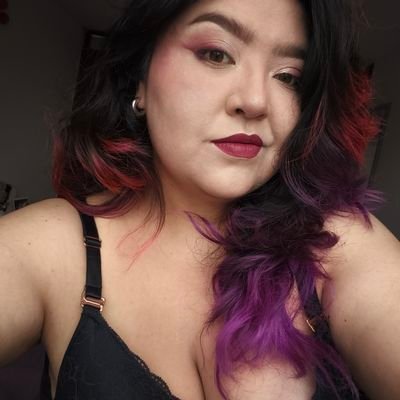 Almaylocura's profile picture. Combinando la calle con la moda de París.
