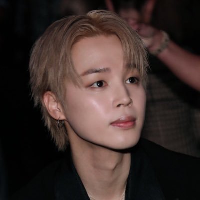 tanniedipity's profile picture. mon and bts are like this 🤞🏻solos/shippers DNI