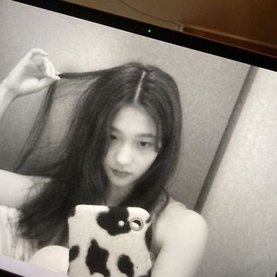 ddandellions's profile picture. the waves may rise, the winds may howl, but I am anchored in the one who never changes.