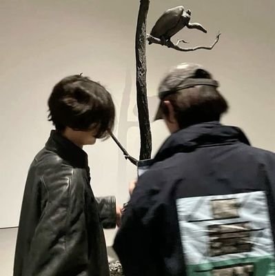 saturnaysh's profile picture. i found myself have a biggest crush toward them.