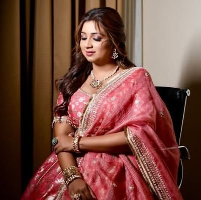 SnehaMukhe76549's profile picture. I'm in Twitter only for @shreyaghoshal
Follow us to get Follow back and shreyaghoshal updates 
#SGian #SGTribe #shreyaghoshal