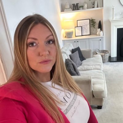 AmeliaJul8096's profile picture. Registered Nurse, No husband, I have a daughter