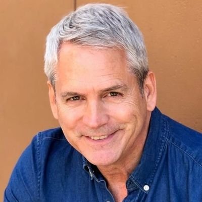 USATrueLeader's profile picture. 🇺🇸 USA General | Strong, decisive, and committed to duty, but seeking something real 💖 | Building connections with integrity | #TrueLove #LookingForMyPartner