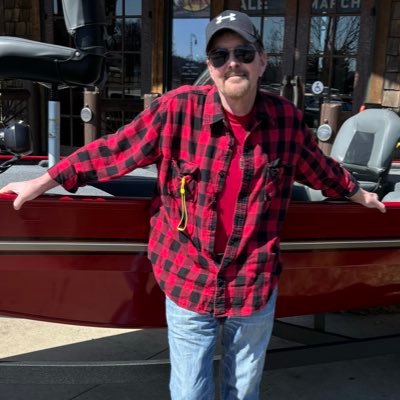 StormSpotterSTL's profile picture. Let’s Go Blues! #Stlblues hockey, #ForTheLou baseball, NASCAR, F1, fishing & camping. Storm & @CoCoRahs spotter. Retired Utility Lineman. 🏕🎣🏒⚾️🏁⛈