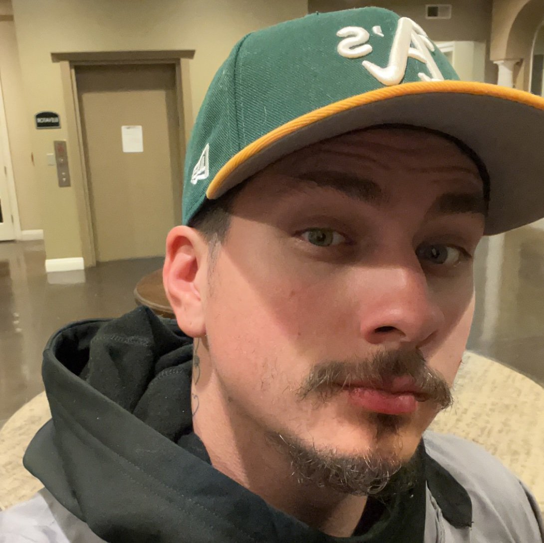 GreenEyeMarz98's profile picture. 27. Anime and Horror. Punk Rock and Oldies. I like to write 🤷🏽‍♂️