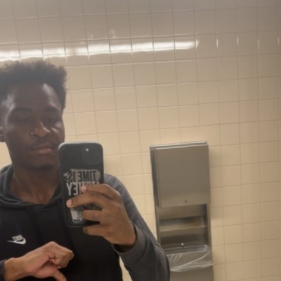 EllerbeTahrik's profile picture. 24 🥲 YSL 💚😤