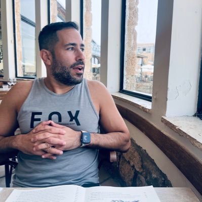 twiroy's profile picture. Israeli born, Economist, Headhunter, digital nomad lived in 🇪🇸 🇵🇹 🇮🇪 🇬🇧 🇨🇿 🇹🇭