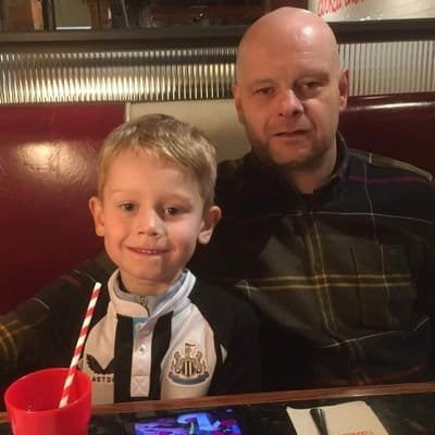 ZTq2WRRSSl's profile picture. 🐝 Brentford fan page | The Bees buzzing from West London | #BrentfordFC
Red & White stripes ❤️🤍 | Gtech Community Stadium is home 🏟️ | #Bees