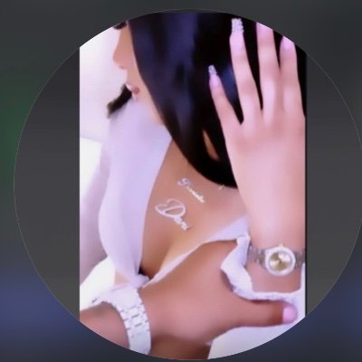 KMIILI_'s profile picture. 