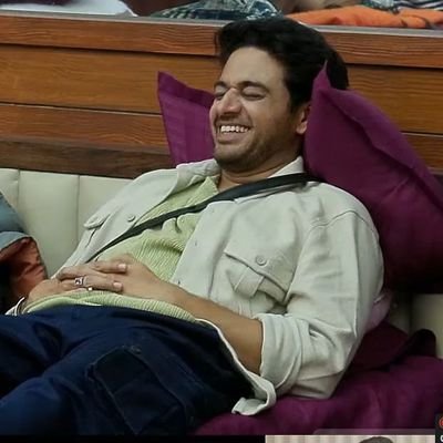 #MaAn #GauRup fan
Main Account: @shlokmag (it's me sejj)