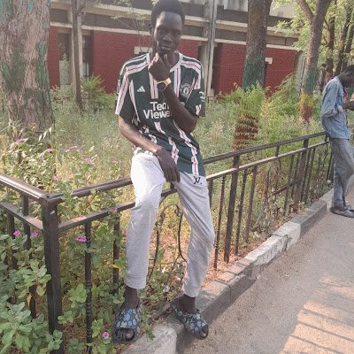 LawTut52404's profile picture. 