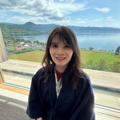 lee_vanielle's profile picture. Co-Founder + CTO @ OdeCloud / occasional consultant. Lives in Tokyo 🗼but made in 🇻🇳/ DM for work 📩