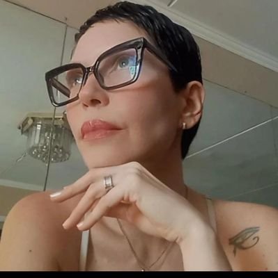 moni_catira's profile picture. OM MANI PADME HUM 🕉️📿✨
Esposa de omar 😍
Amante del café ☕🥰 
Being simple makes you great 😌✨