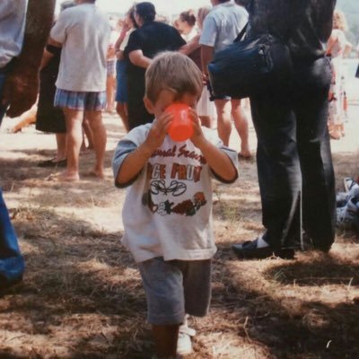 ikeasolutions's profile picture. Poco uso yo esto. Y lo poco que lo uso es para hablar de fútbol americano 🏈 para más información @spanisbowl