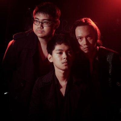 CyberBandCDO's profile picture. Young dreamers. Andoy, CJ and Isaac.
Stream The Light out on all digital stores.