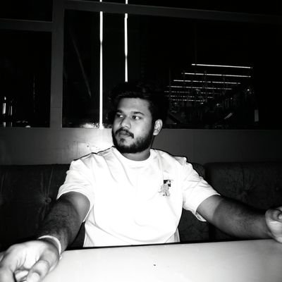 dev_piyushk's profile picture. ☁️ 9