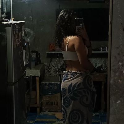 HsjMonica's profile picture. dom 19
she/her