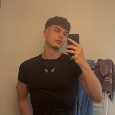 planet_domi's profile picture. Founder from @quietaskat & @gamepete_com