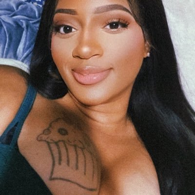 simply_brittt's profile picture. life is literally WILD🔗