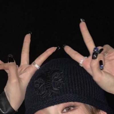 mk2blackyni's profile picture. 𝔜𝔢𝔧𝔦 ℒℴѵℯ...
