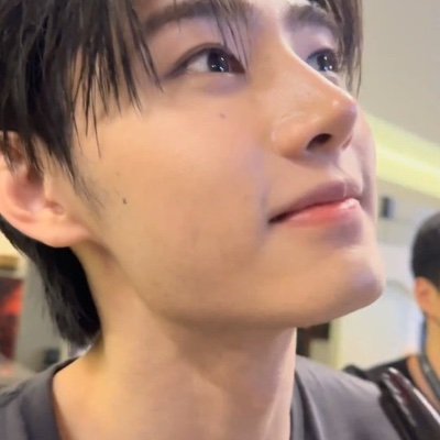fallinallinsix's profile picture. 