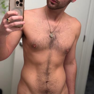 alex2524421543's profile picture. 27 | ๐ฆถ๐ฝ |
