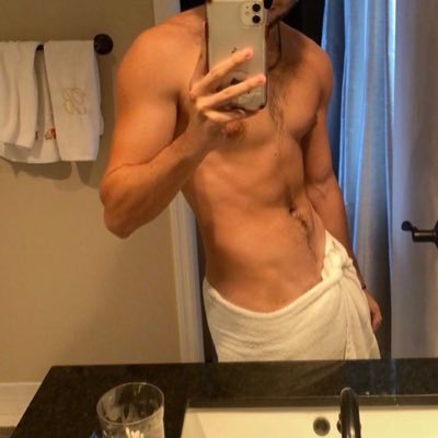 xoianight's profile picture. 22 | looking for moots | MDNI