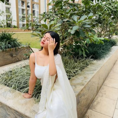 Samira_0jr's profile picture. أنا أنثى ناعمة كالحرير 🌸💫