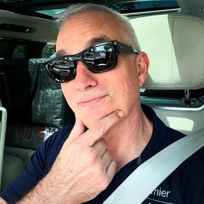 MarkZilbert123's profile picture. 👨‍🦱 +🇺🇸+🇨🇦+🇱🇻